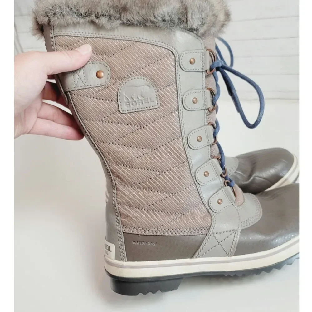 SOREL Tofino II Faux Fur Lined Waterproof Lace Up Snow Boot in Kettledust, sz 9